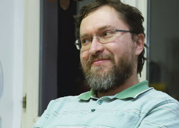 S hlubokým zármutkem oznamujeme, že zemřel náš dlouholetý kolega