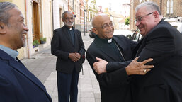 Na věčnost odešel kardinál Dominik Duka OP – muž víry, který nás pověřil službou chudým v Indii