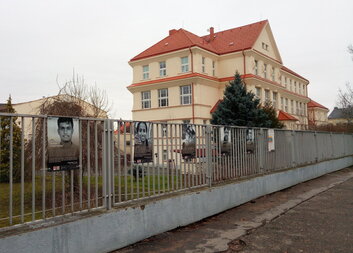 Budoucí veterináři podporují indické školáky