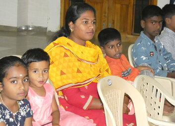 Vzdělávací centra motivují indické děti k učení