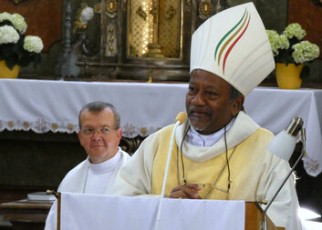 Indický arcibiskup ocenil 25 let spolupráce
