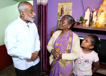 Sinchana přišla o rodiče, ale ne o naději